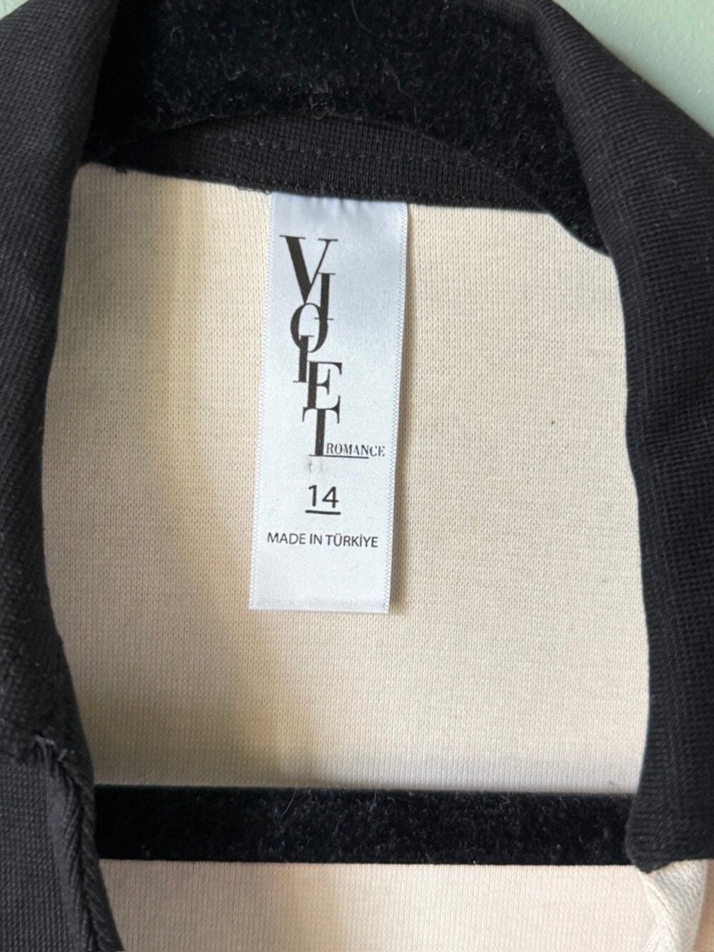 Violet Romance spliced top in black and white - UK14/US10 - Picture 6 of 9